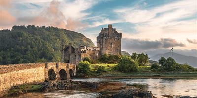 A view of the Eilean Donan Castle in sunset