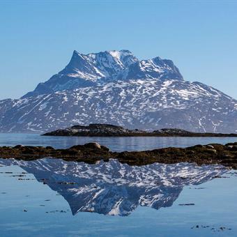Mountains in Greenland - ©Daniel Gurrola - greenland.com