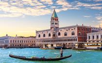 Gondola in front of Doge's Palace, Venice