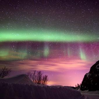 jay cole   norway   northern lights over kirkenes
