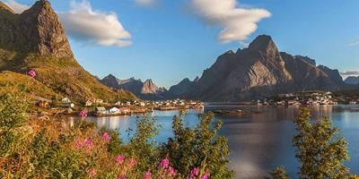 Lofoten Islands in Norway?400x200;crop