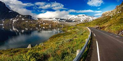 Road in Norway?400x200;crop