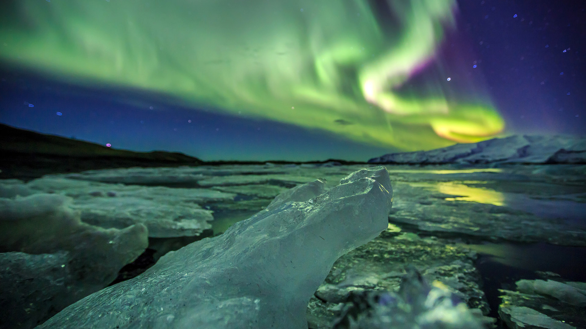Northern lights over Jökulsárlón lagoon in Iceland