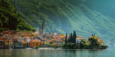 Town of Varenna at Lake Como?400x200;crop